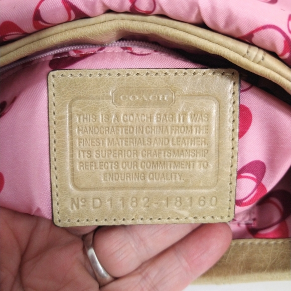 Coach Layla distressed leather small purse - Picture 13 of 13